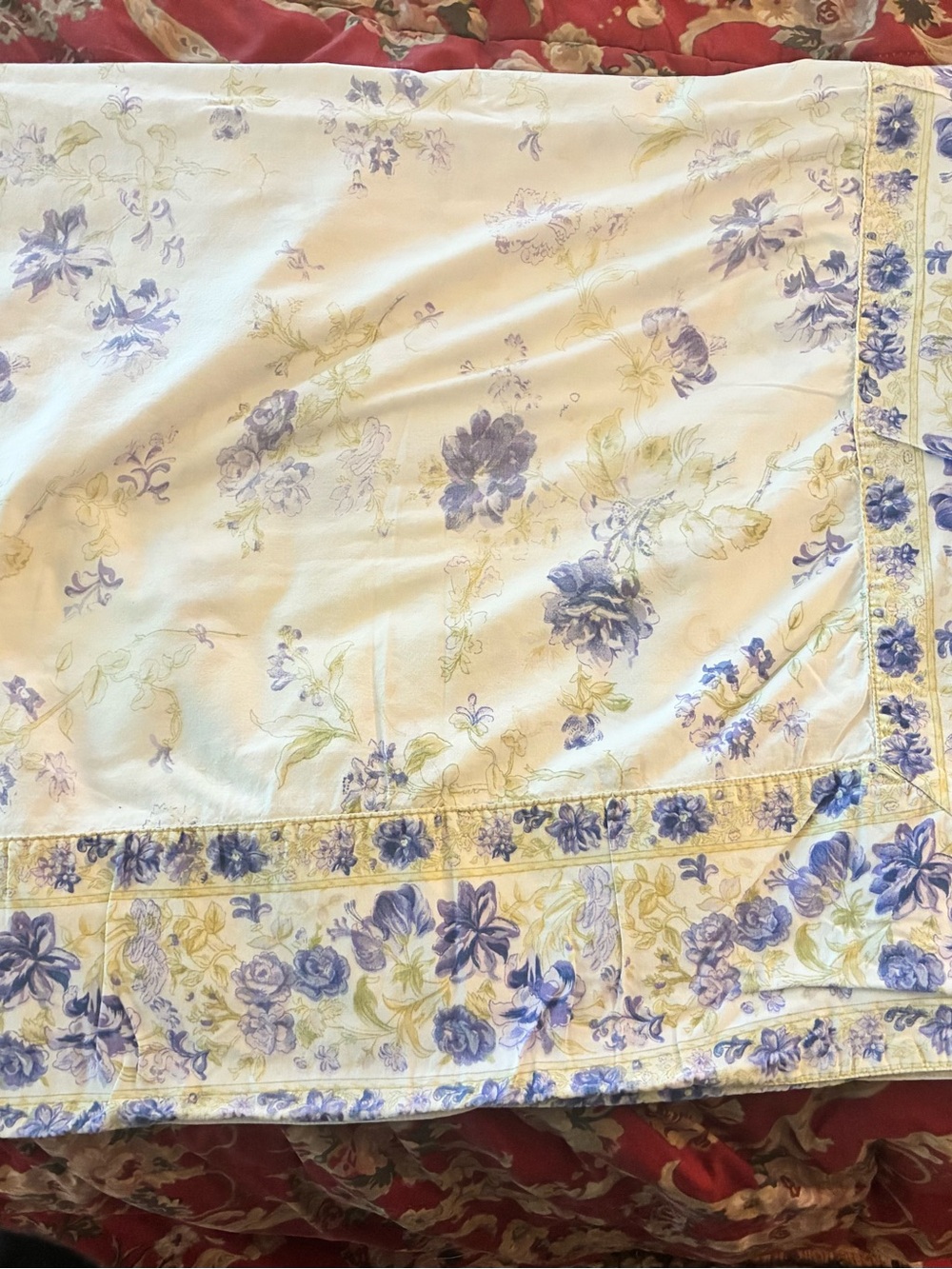 April Cornell Cotton Tablecloth with Purple and Lavender Floral Accents